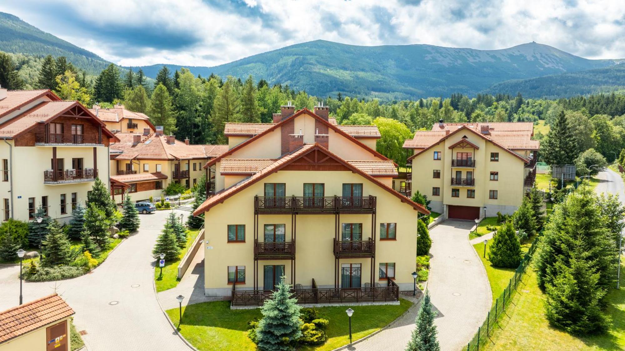 Apartamenty Sun & Snow Sofra Karpacz Exteriör bild